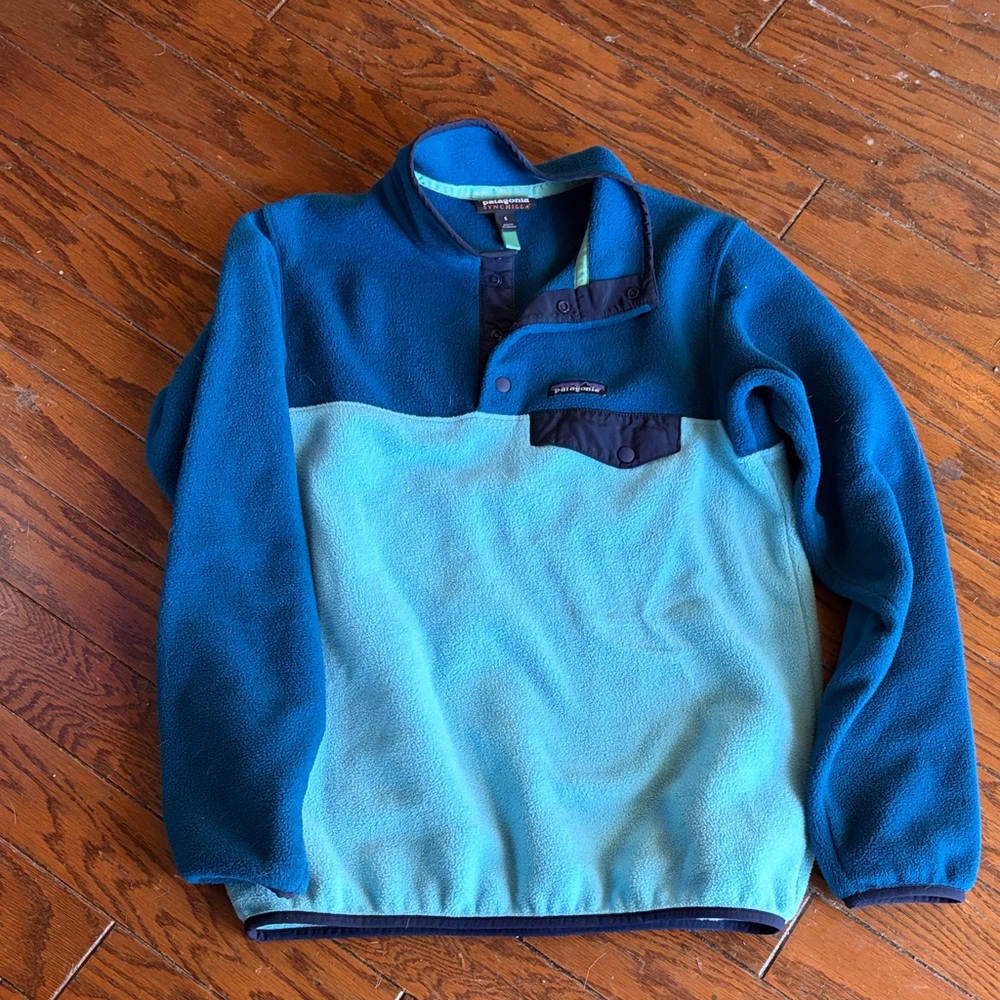 Patagonia Two-Tone Blue Crewneck Fleece Pullover